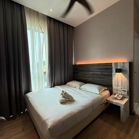 Rest And Comfort Boutique Hotel-3